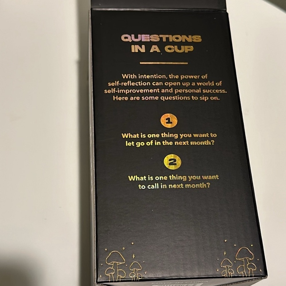 Everyday Dose Mushroom Glass New in Box - Picture 5 of 5